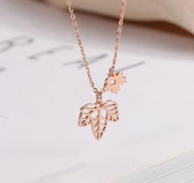 Nytt Maple Leaf S925 Sterling Sølv Allergibestandig Enkelt Rose Gold Halskjede for kvinner