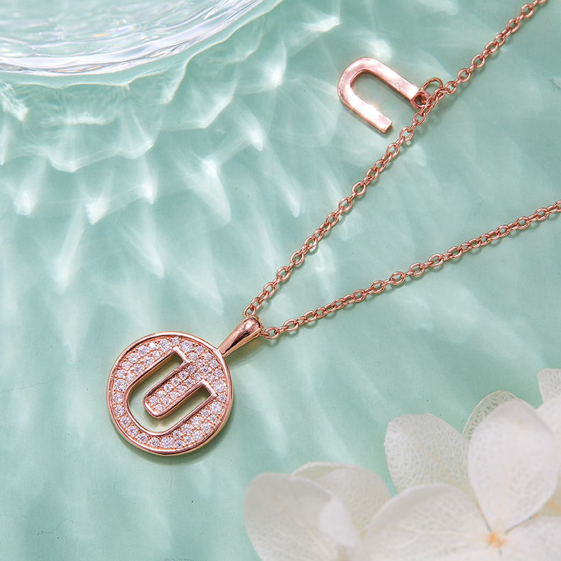 Alfabetisk serie U Lovely Rose Gold Necklace