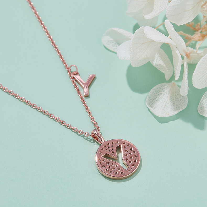 Alfabetisk serie Y Lovely Rose Gold Necklace