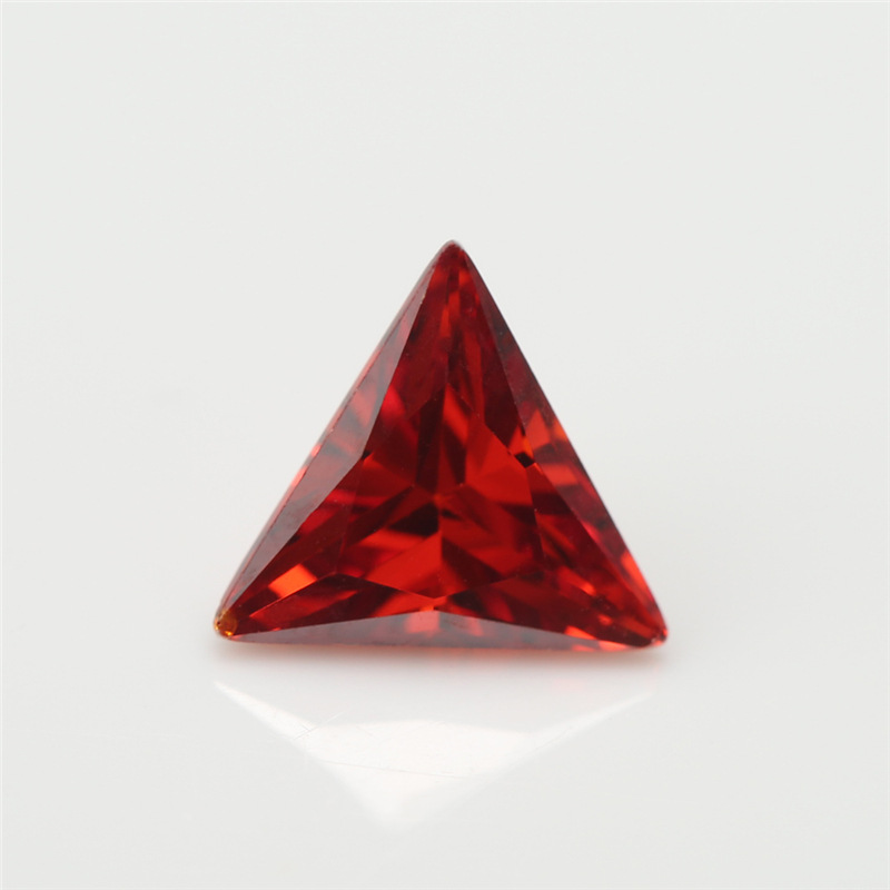 5A Bright Red Produksjon Engros Triangle Cubic Zirconia for smykker