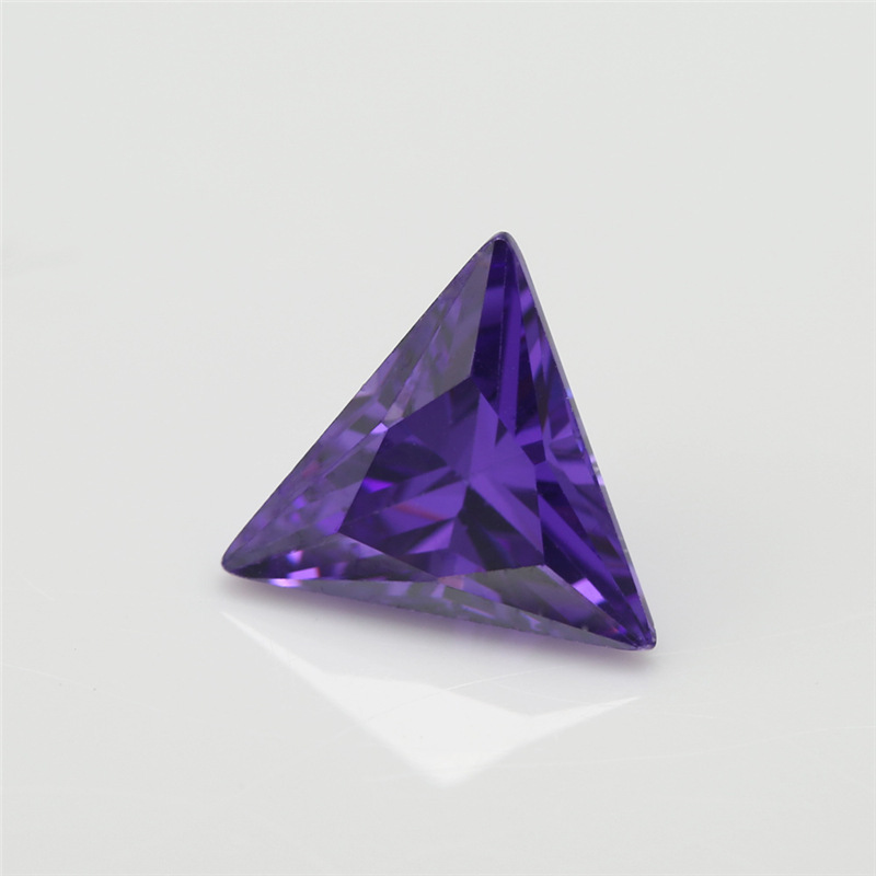 Produsent Engros 5A Deep Purple Triangle Cubic Zirconia for smykker