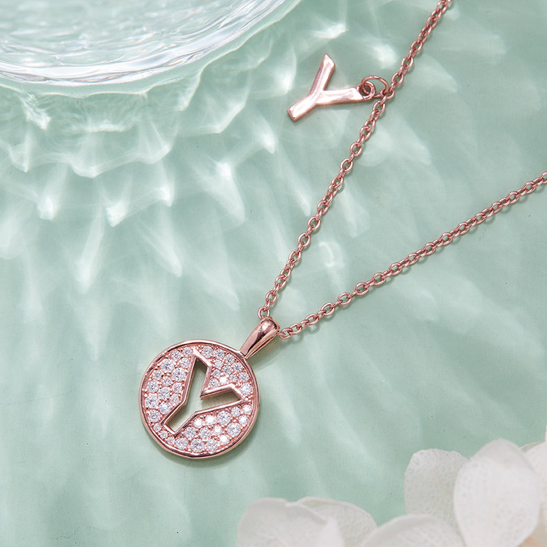 Alfabetisk serie Y Lovely Rose Gold Necklace