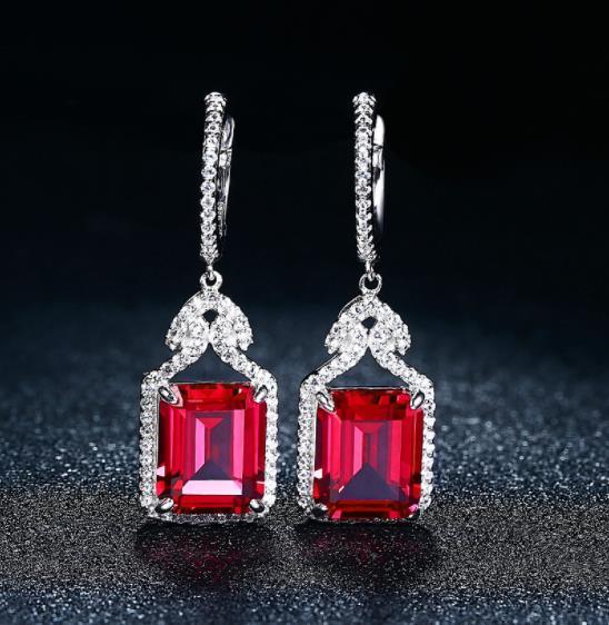 Rød Ruby Ekte Sterling Sølv Øredobber Kvinner Sjarmerende Stil Laget Ruby Octagon Cut Bryllupssmykker Gaver