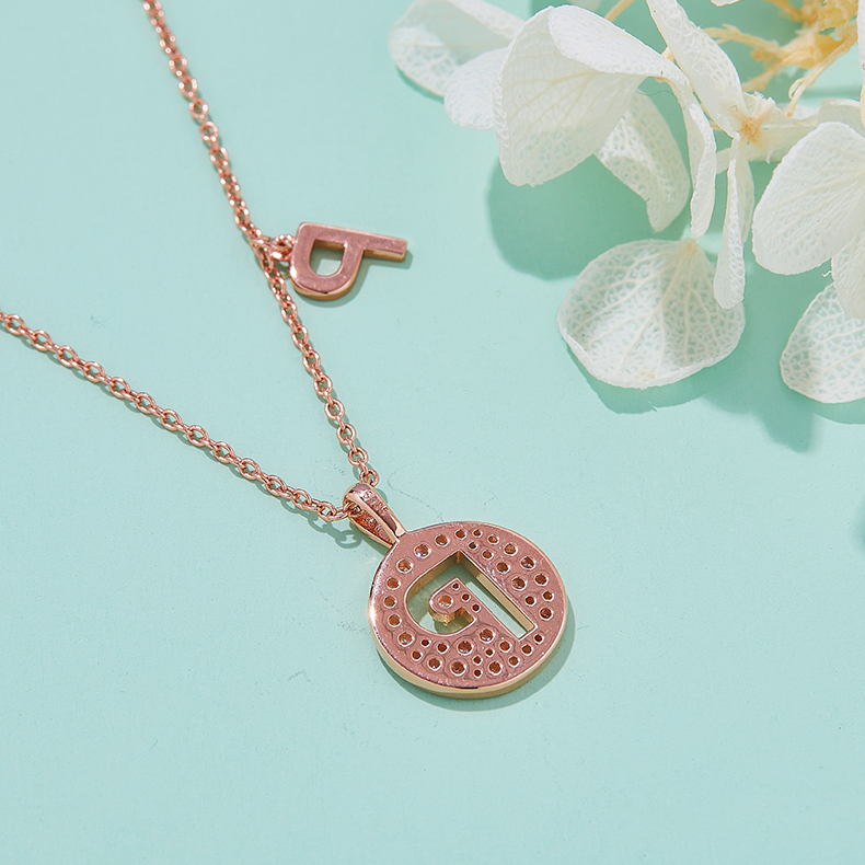 Alfabetisk serie P Lovely Rose Gold Halskjede