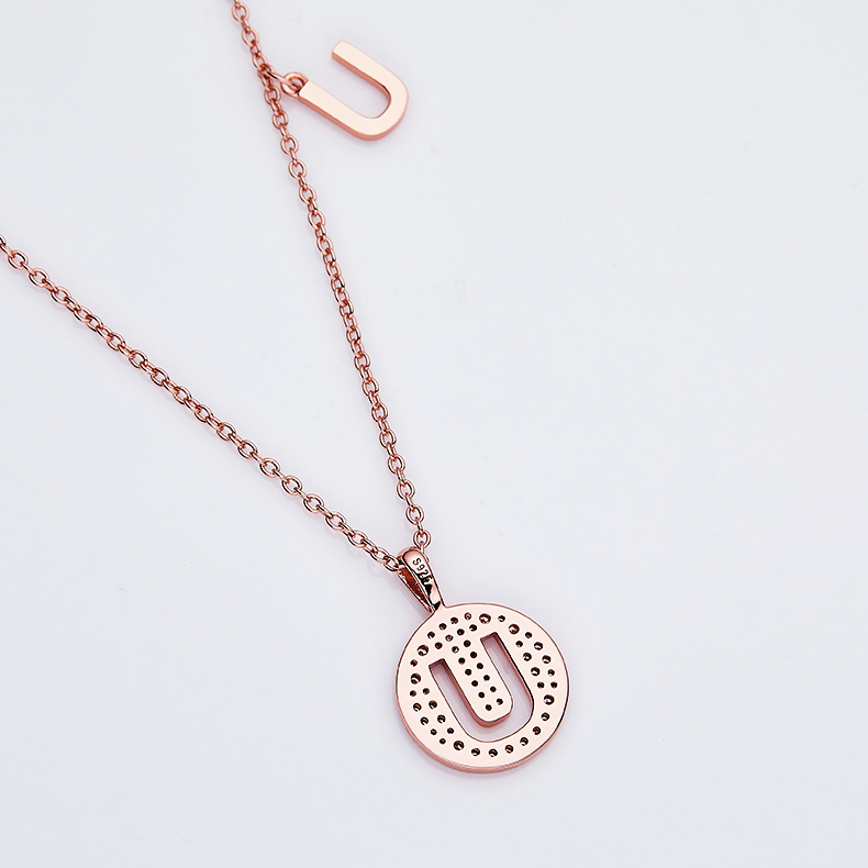 Alfabetisk serie U Lovely Rose Gold Necklace