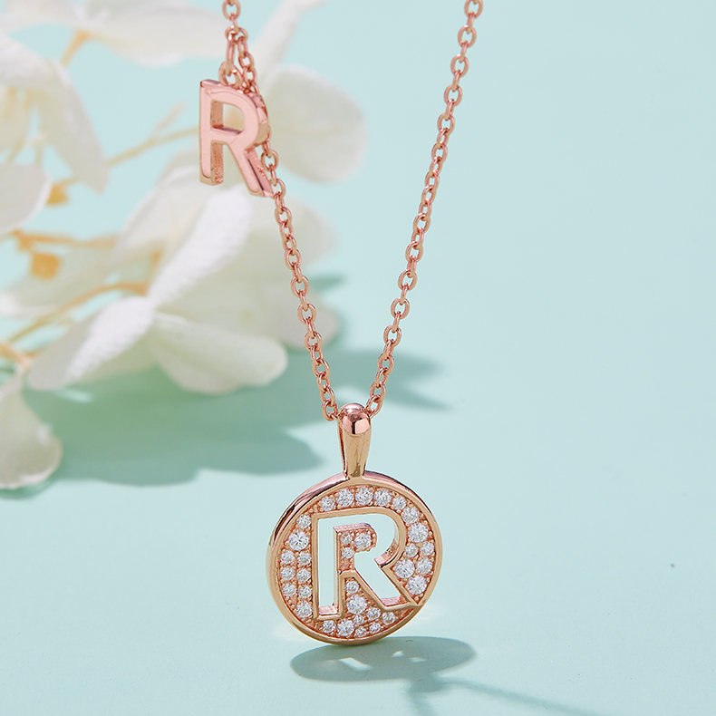 Alfabetisk serie R Lovely Rose Gold Halskjede