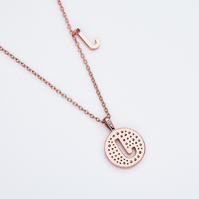 Alfabetisk serie J Lovely Rose Gold Necklace