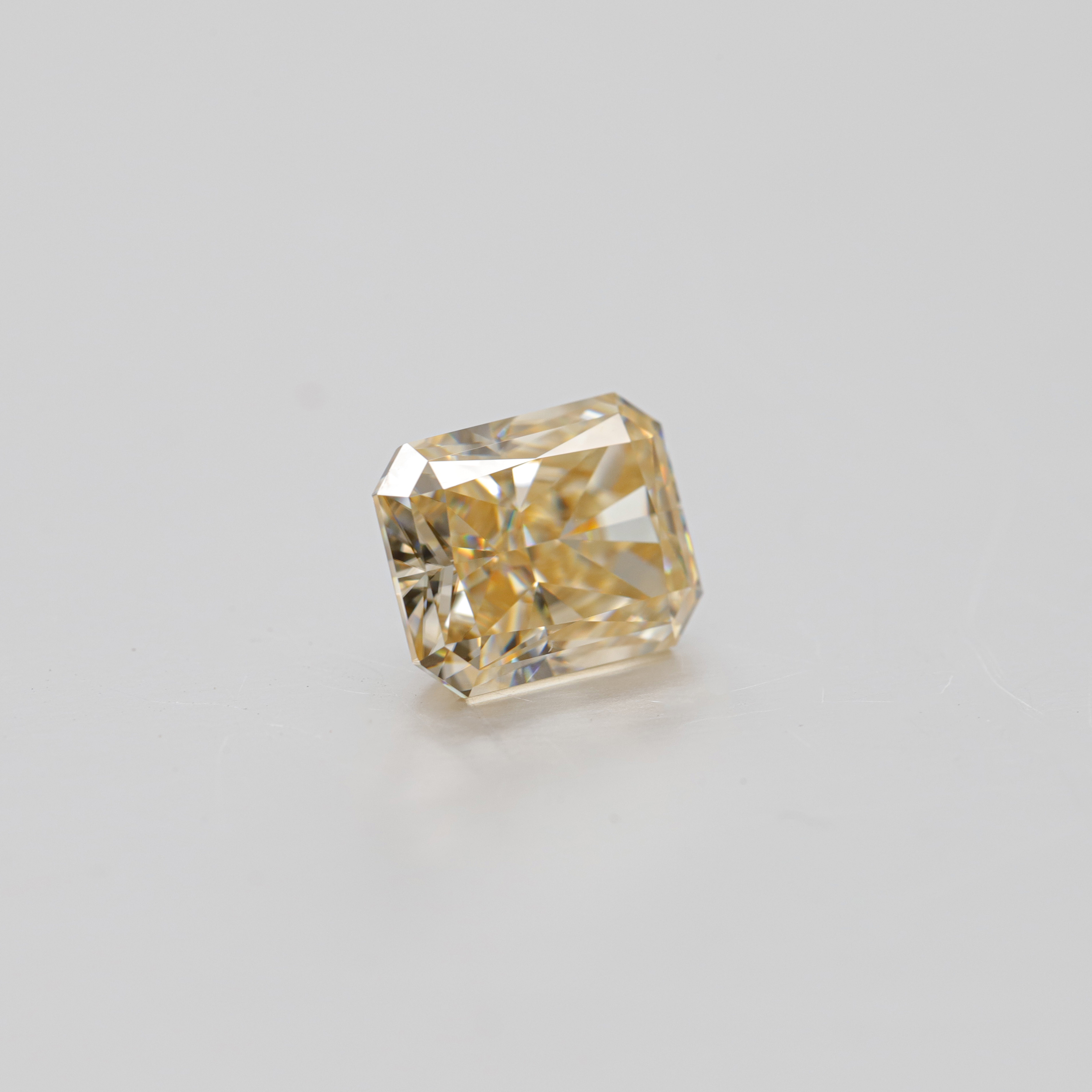 Utmerket kvalitet Radiant Cut Champagne VVS Morsonite Synthetic Moissanite 