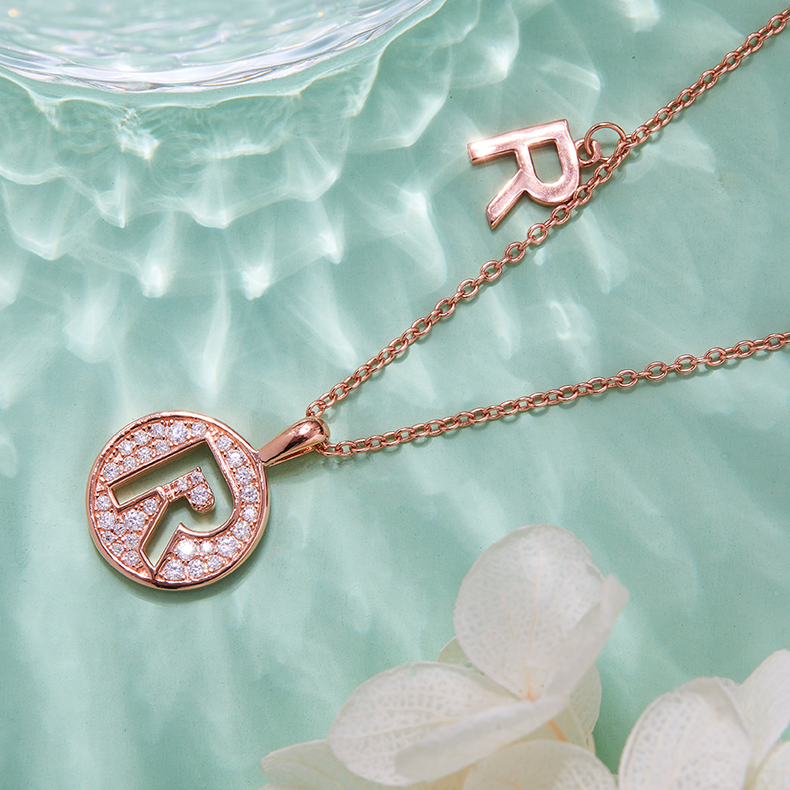 Alfabetisk serie R Lovely Rose Gold Halskjede