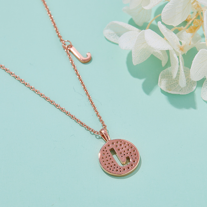 Alfabetisk serie J Lovely Rose Gold Necklace