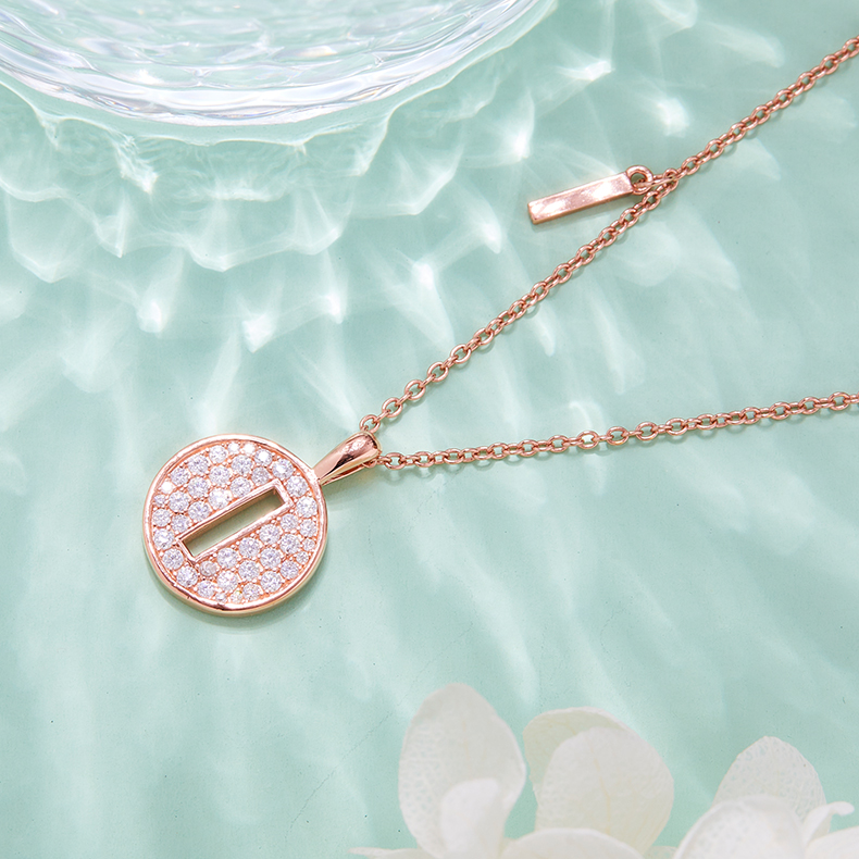 Alfabetisk serie I Lovely Rose Gold Necklace