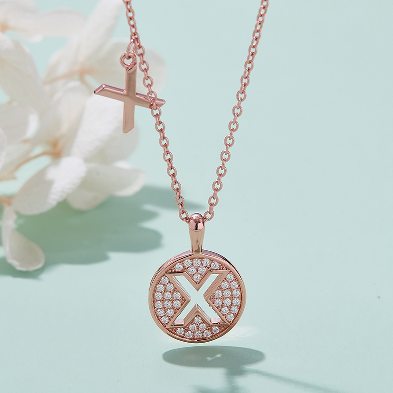 Alfabetisk serie X Lovely Rose Gold Necklace