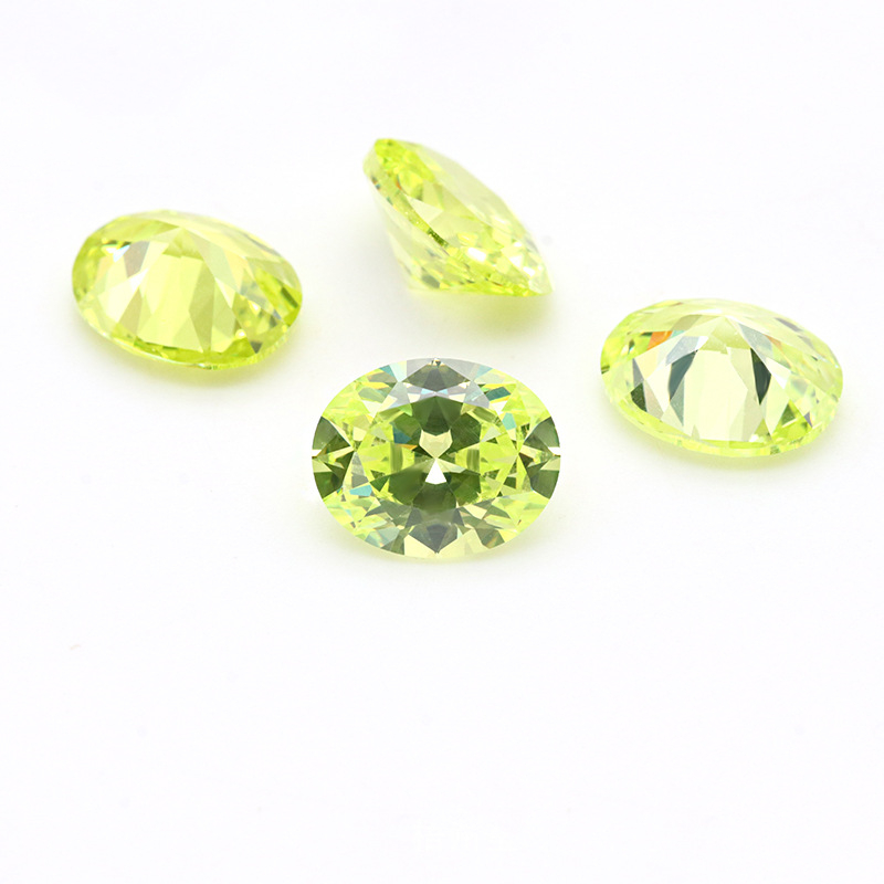 3EX Eplegrønn 5A Oval Cubic Zirconia