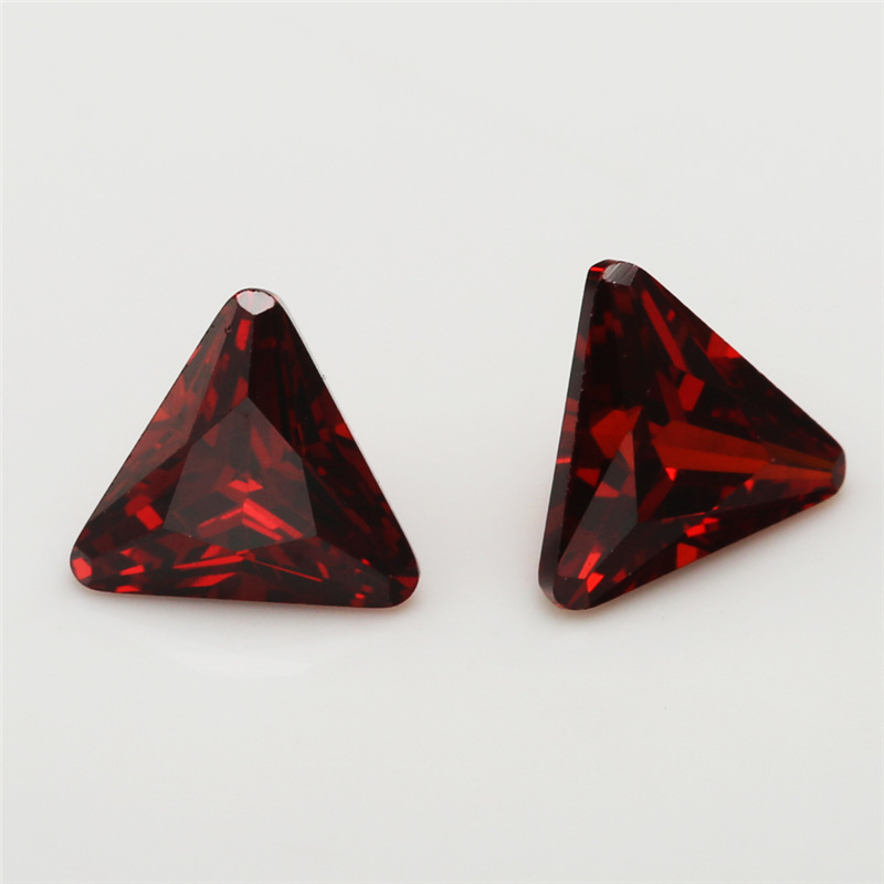 5A Okseblodsrød Produksjon Engros Triangle Cubic Zirconia for smykker