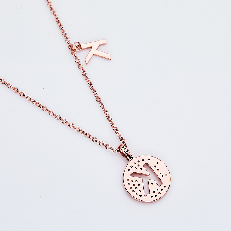 Alfabetisk serie K Lovely Rose Gold Halskjede