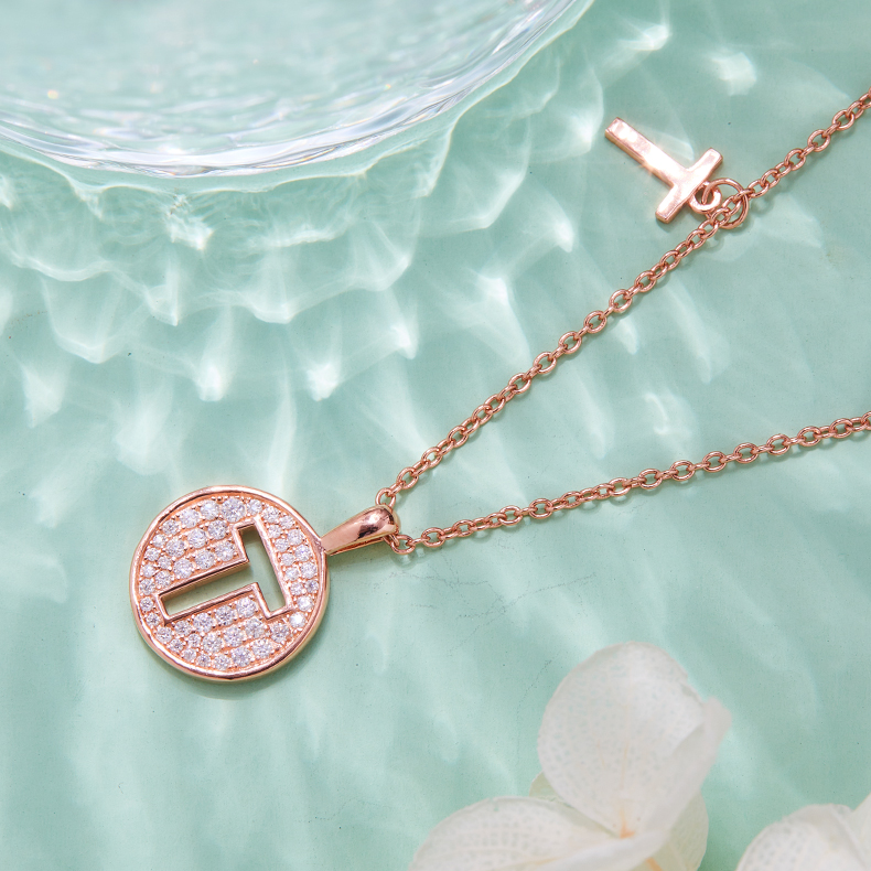 Alfabetisk serie T Lovely Rose Gold Halskjede