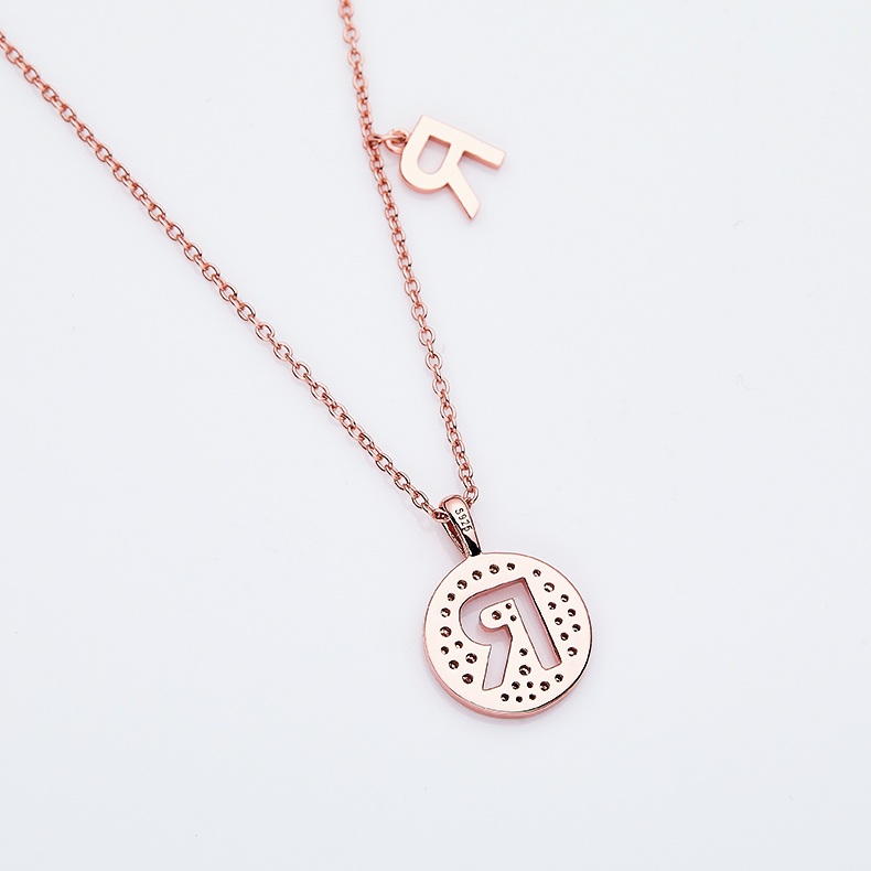 Alfabetisk serie R Lovely Rose Gold Halskjede