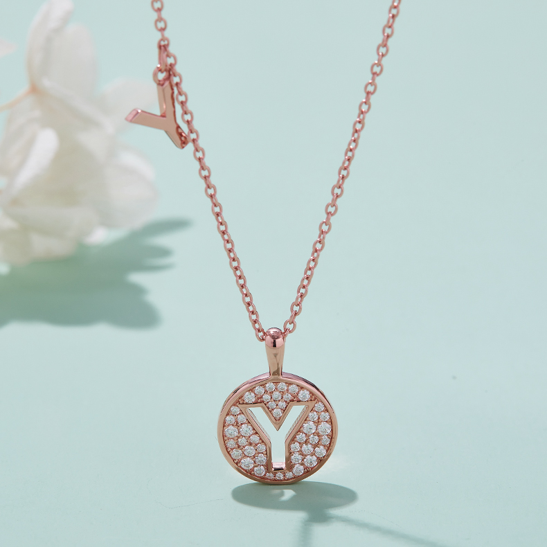 Alfabetisk serie Y Lovely Rose Gold Necklace