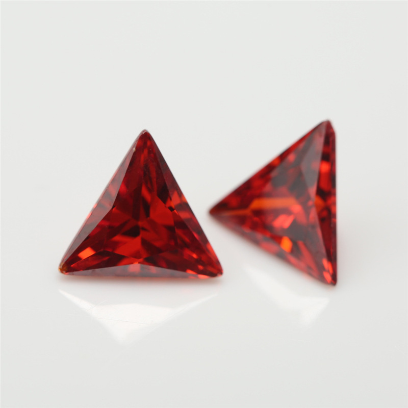 5A Bright Red Produksjon Engros Triangle Cubic Zirconia for smykker