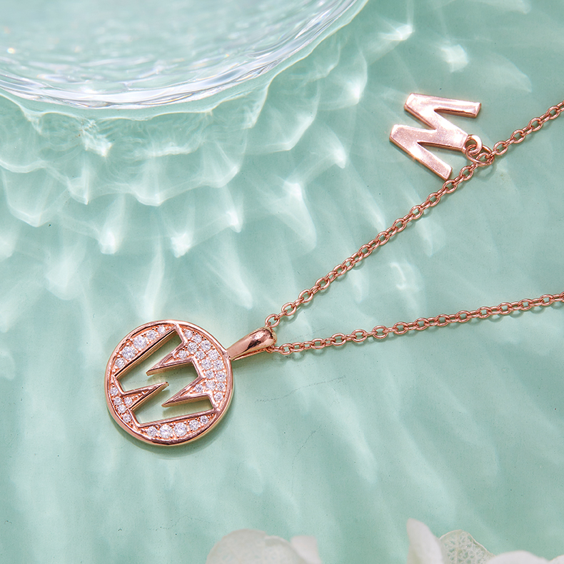 Alfabetisk serie W Lovely Rose Gold Halskjede