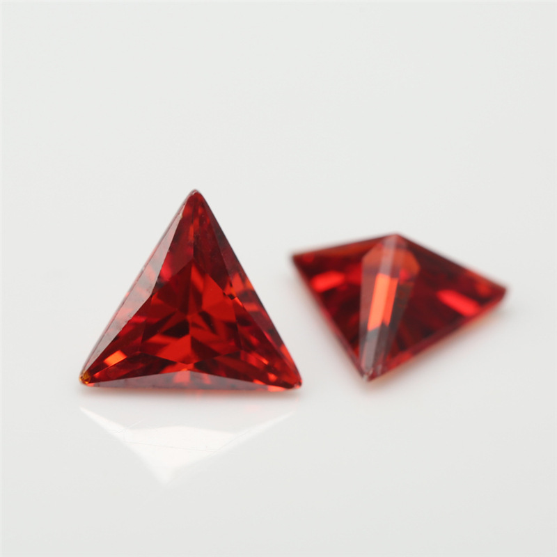 5A Bright Red Produksjon Engros Triangle Cubic Zirconia for smykker